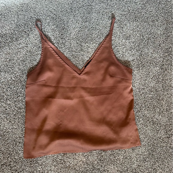 Cute dynamite top - Picture 3 of 5